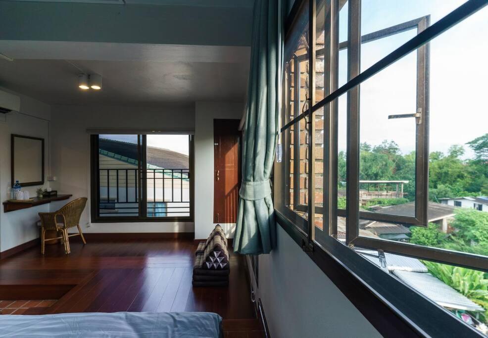 Apartment Treetop - Fong Lee Cc Walking Street Lampang